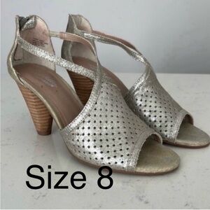 SEYCHELLES Open Toe Shoes